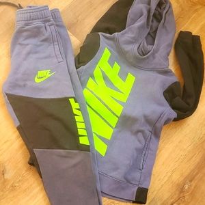 2-BOYS Nike Jogger sets
